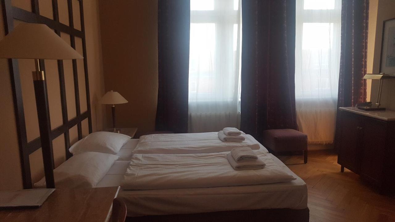 Hotel Am Adenauerplatz Berlim Exterior foto